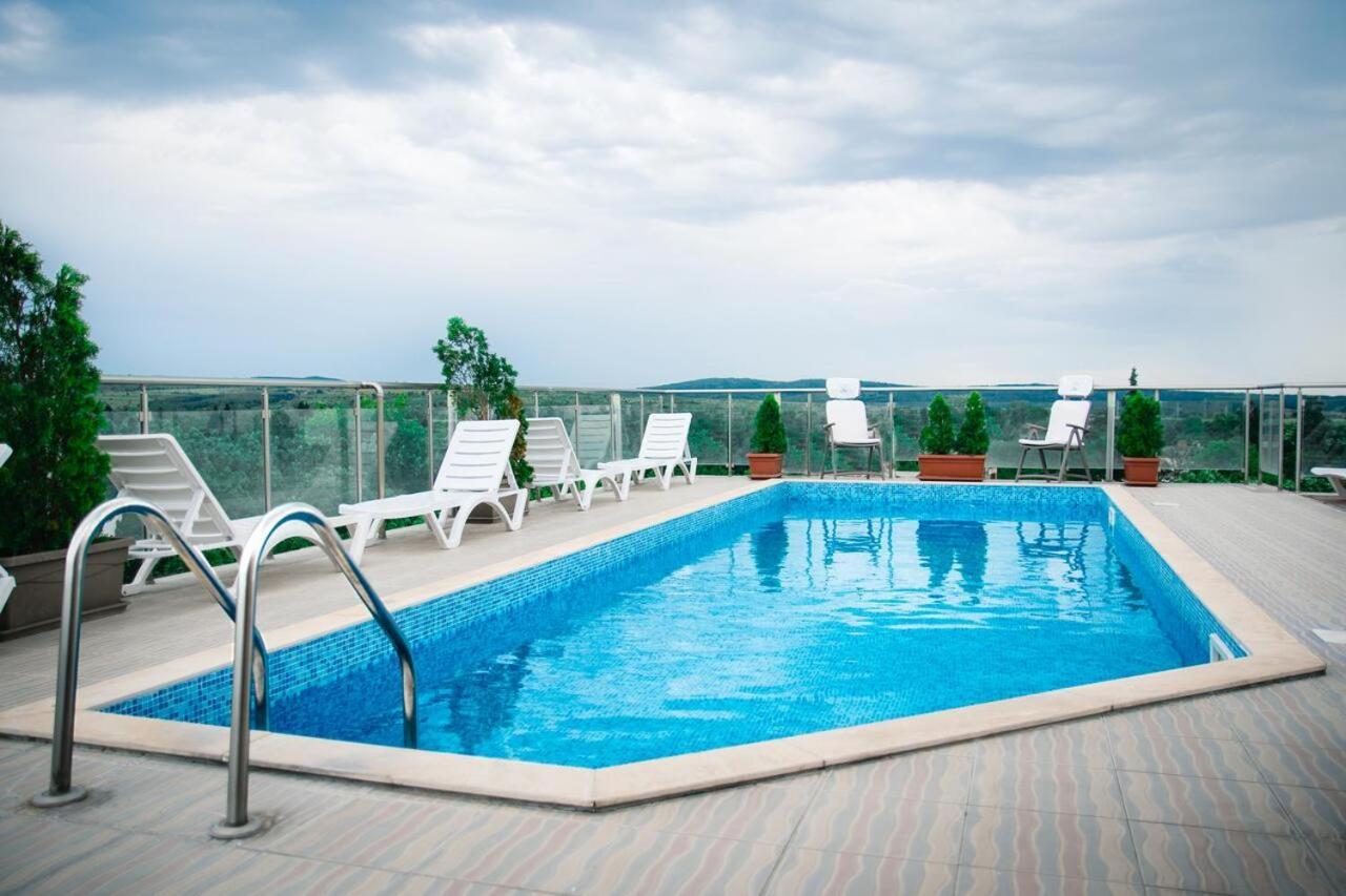 Fantasy Apartaments And Studios Avenue Комплекс Фантазия Хисаря Dış mekan fotoğraf
