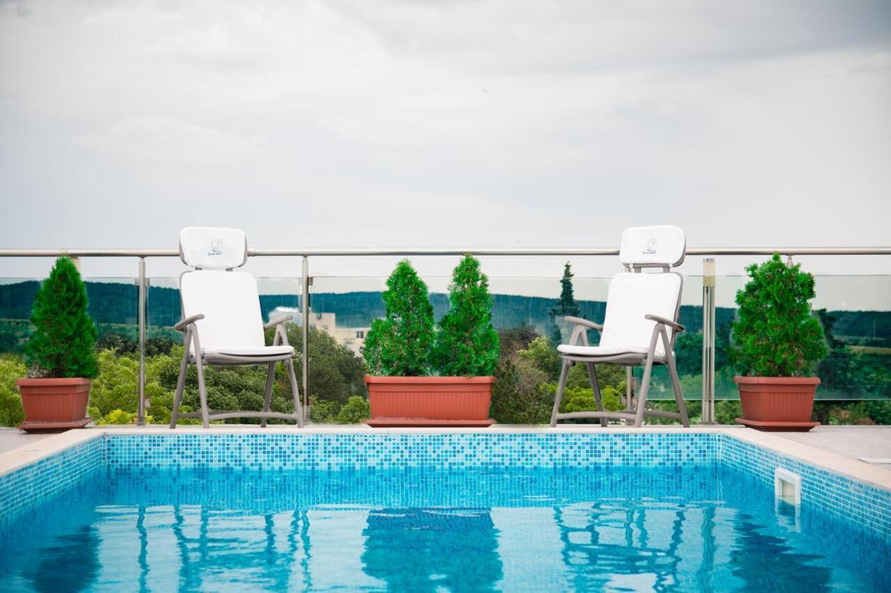 Fantasy Apartaments And Studios Avenue Комплекс Фантазия Хисаря Dış mekan fotoğraf