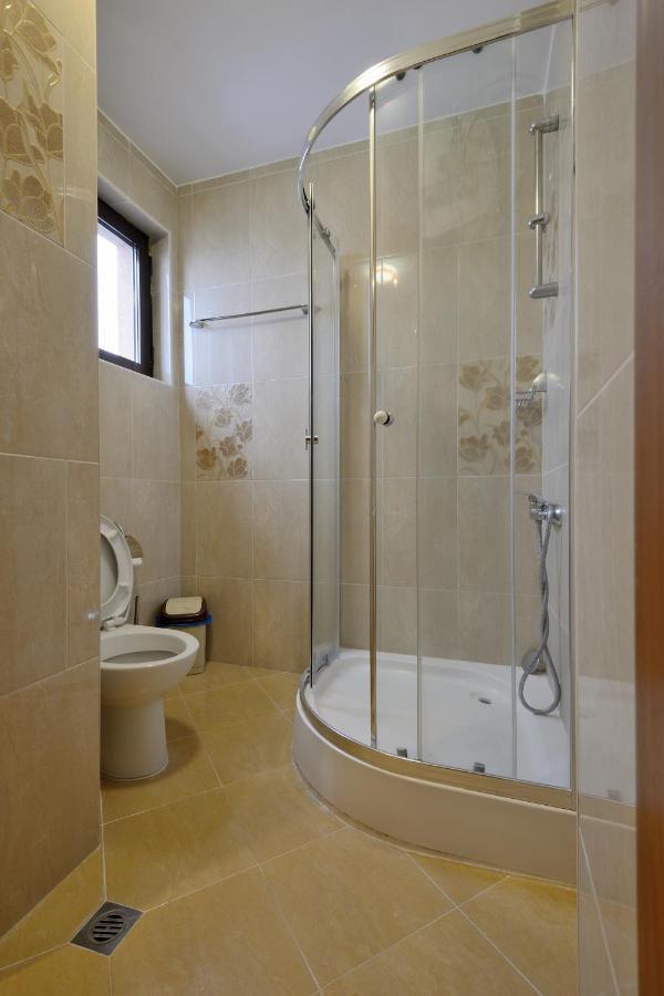 Fantasy Apartaments And Studios Avenue Комплекс Фантазия Хисаря Dış mekan fotoğraf