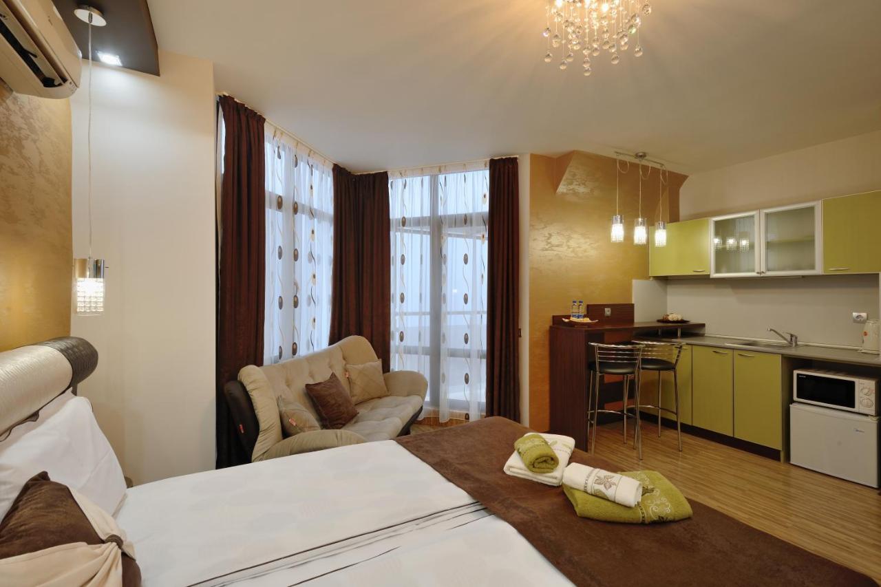 Fantasy Apartaments And Studios Avenue Комплекс Фантазия Хисаря Dış mekan fotoğraf