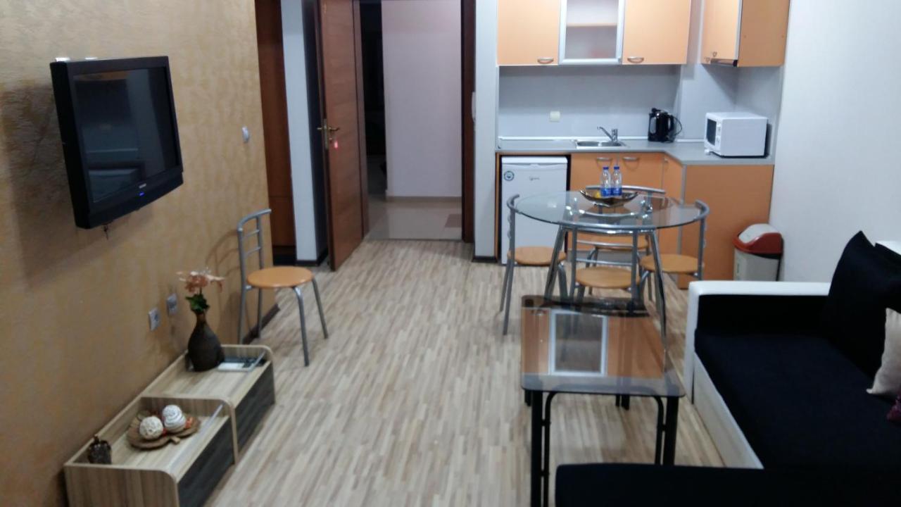 Fantasy Apartaments And Studios Avenue Комплекс Фантазия Хисаря Dış mekan fotoğraf