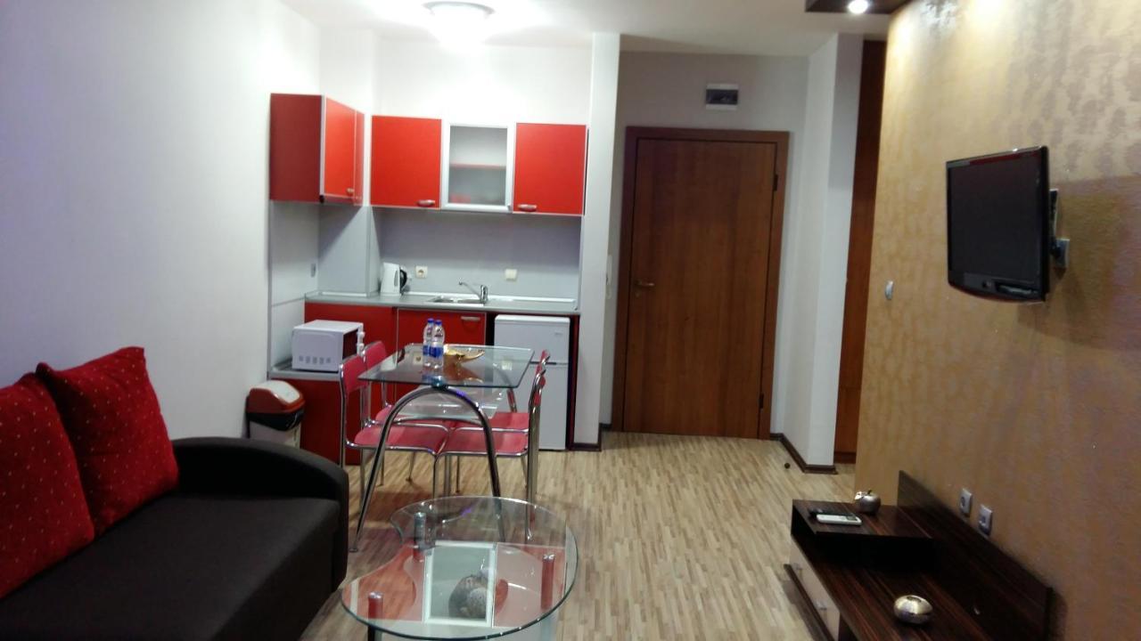 Fantasy Apartaments And Studios Avenue Комплекс Фантазия Хисаря Dış mekan fotoğraf