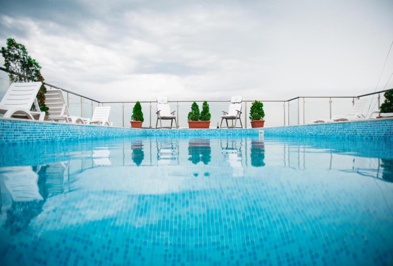 Fantasy Apartaments And Studios Avenue Комплекс Фантазия Хисаря Dış mekan fotoğraf