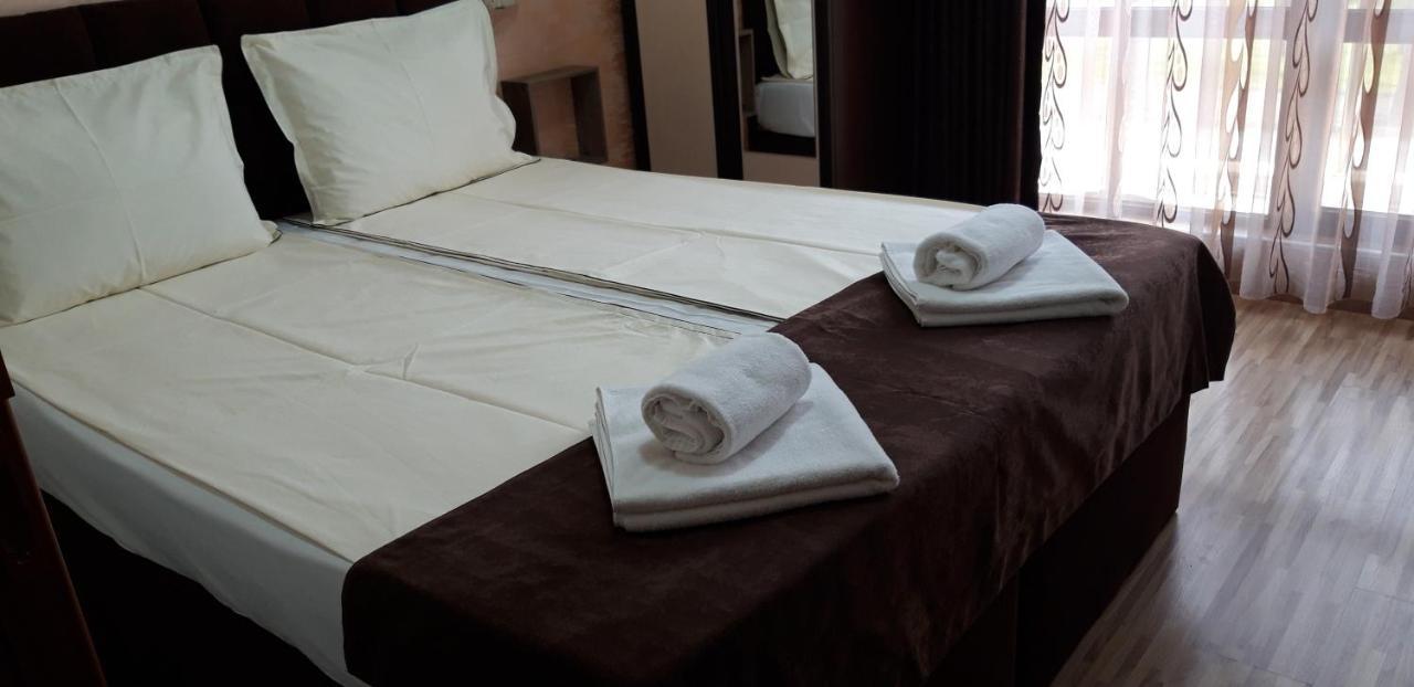 Fantasy Apartaments And Studios Avenue Комплекс Фантазия Хисаря Dış mekan fotoğraf