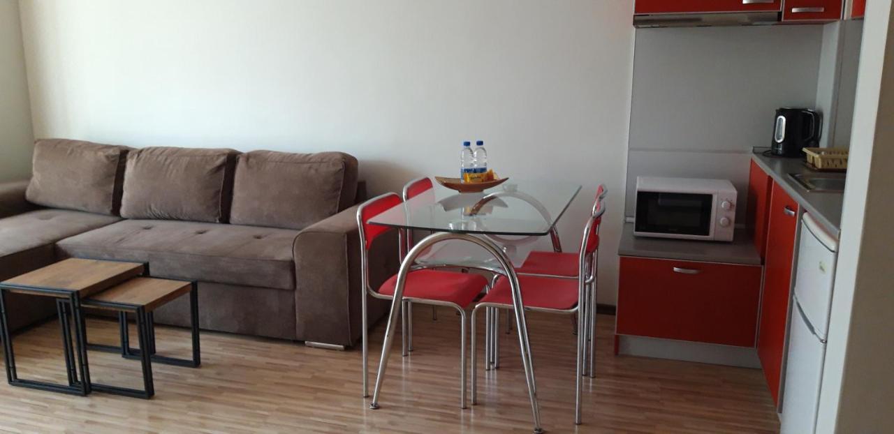 Fantasy Apartaments And Studios Avenue Комплекс Фантазия Хисаря Dış mekan fotoğraf